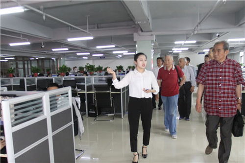 河北誠促會(huì)誠信萬里行走進(jìn)邯鄲耀騰企業(yè)管理咨詢集團(tuán) 郝小學(xué)